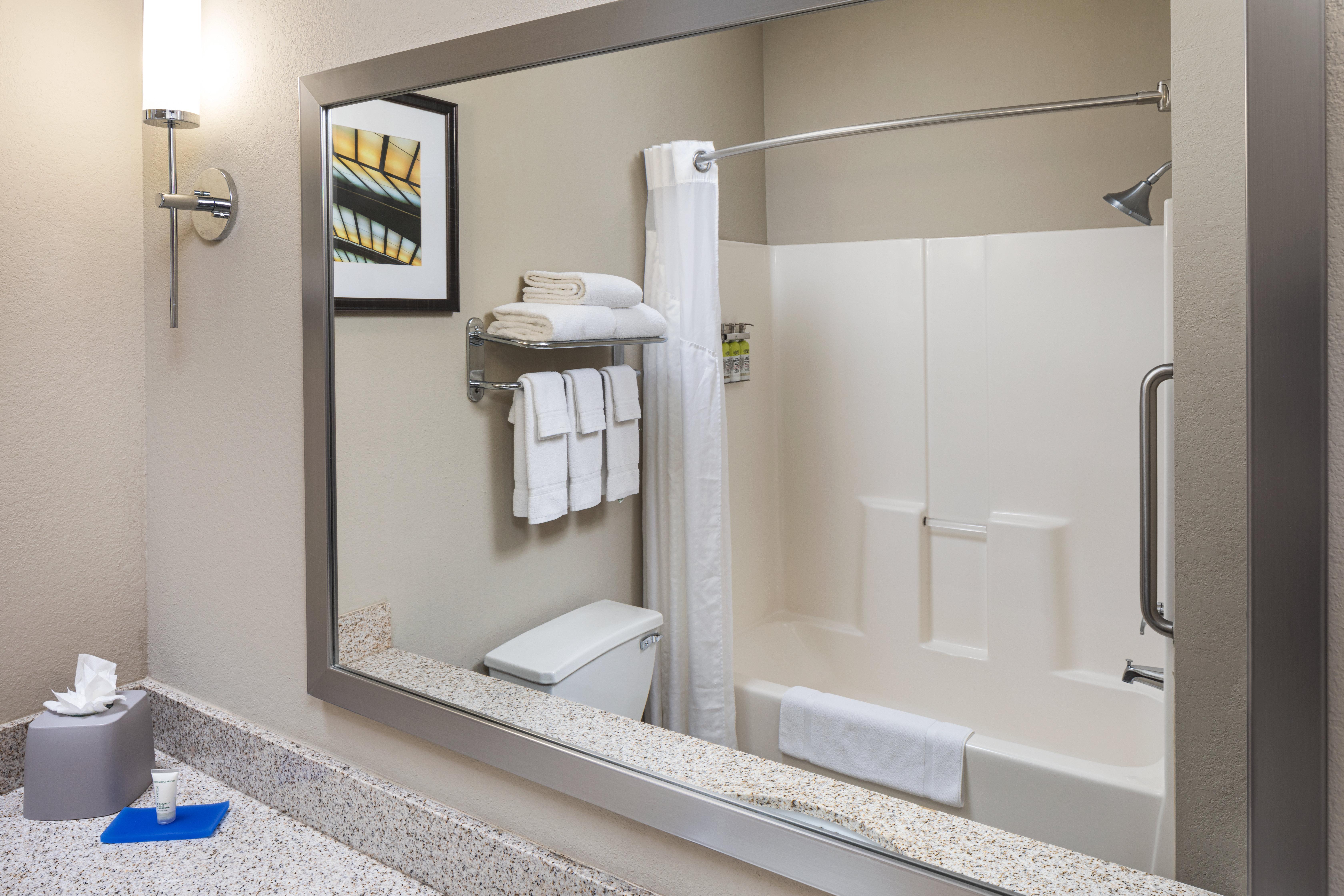 Holiday Inn Express Hotel & Suites Minneapolis - Minnetonka By Ihg Dış mekan fotoğraf