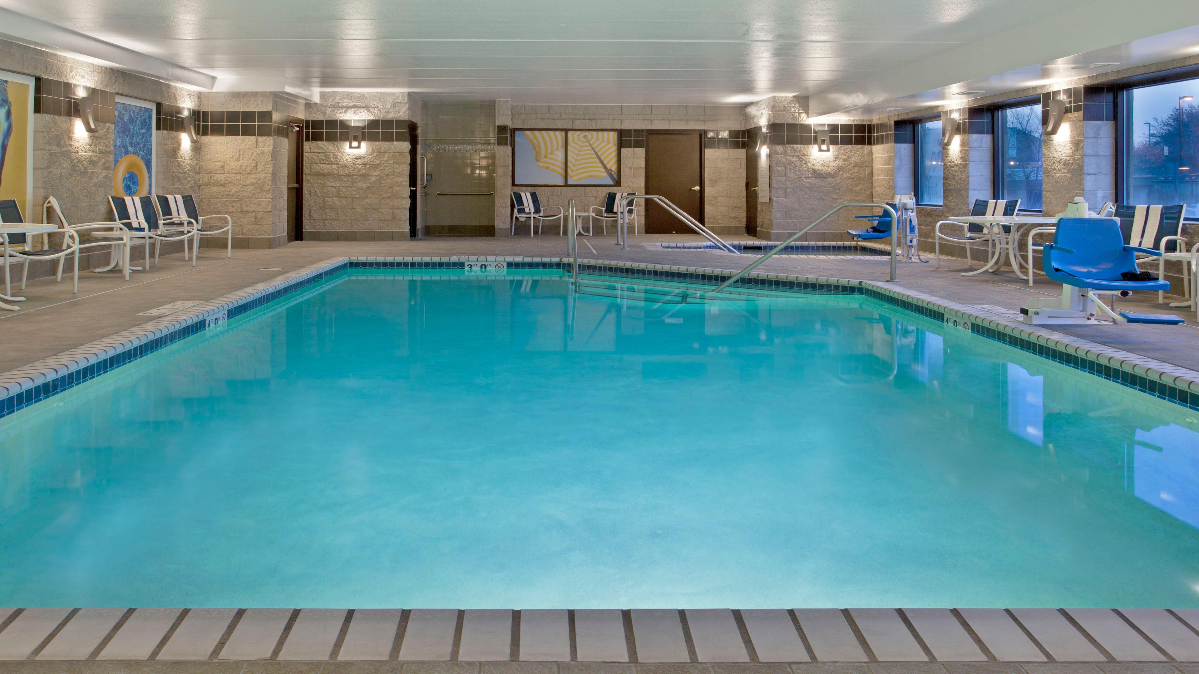 Holiday Inn Express Hotel & Suites Minneapolis - Minnetonka By Ihg Dış mekan fotoğraf