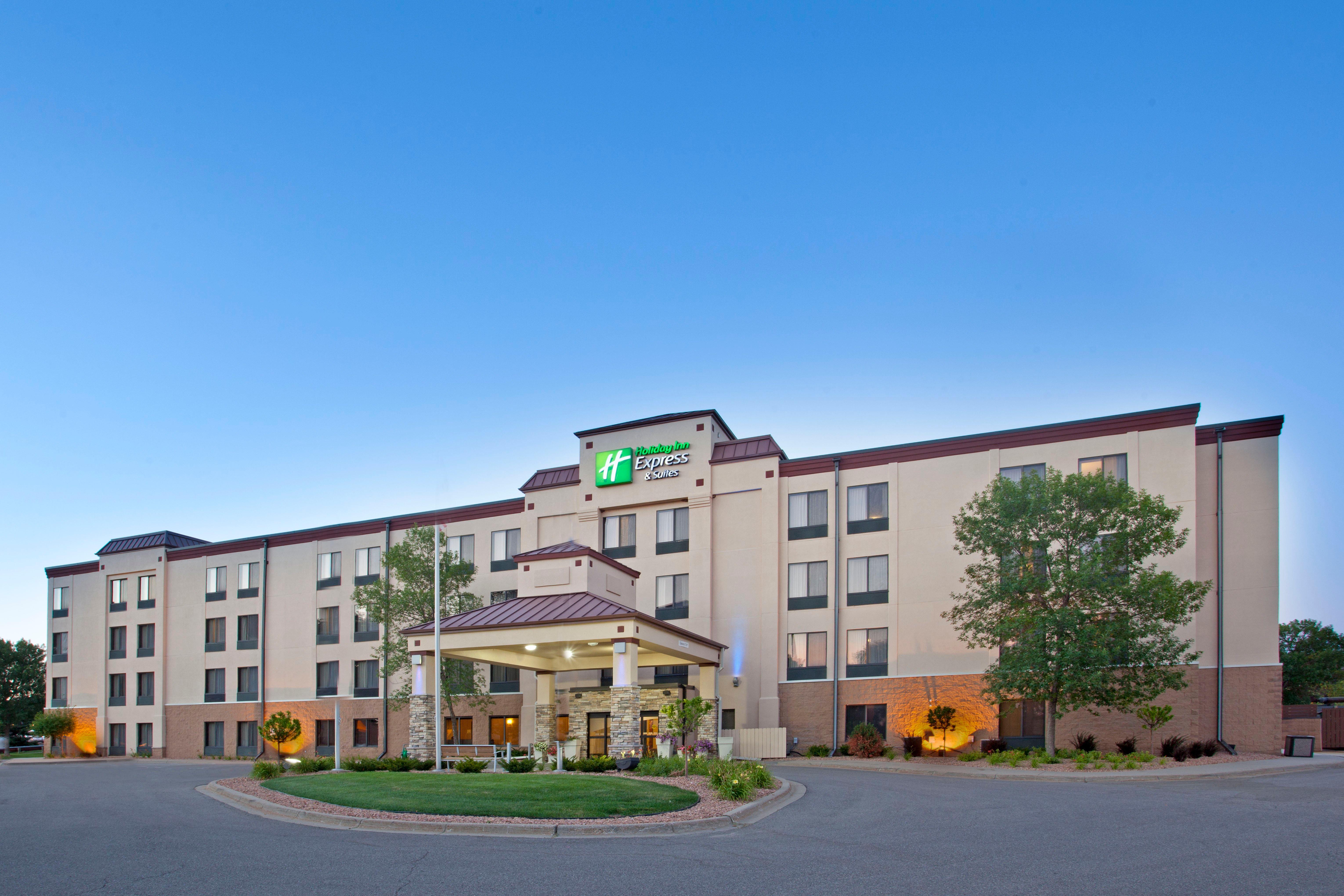 Holiday Inn Express Hotel & Suites Minneapolis - Minnetonka By Ihg Dış mekan fotoğraf