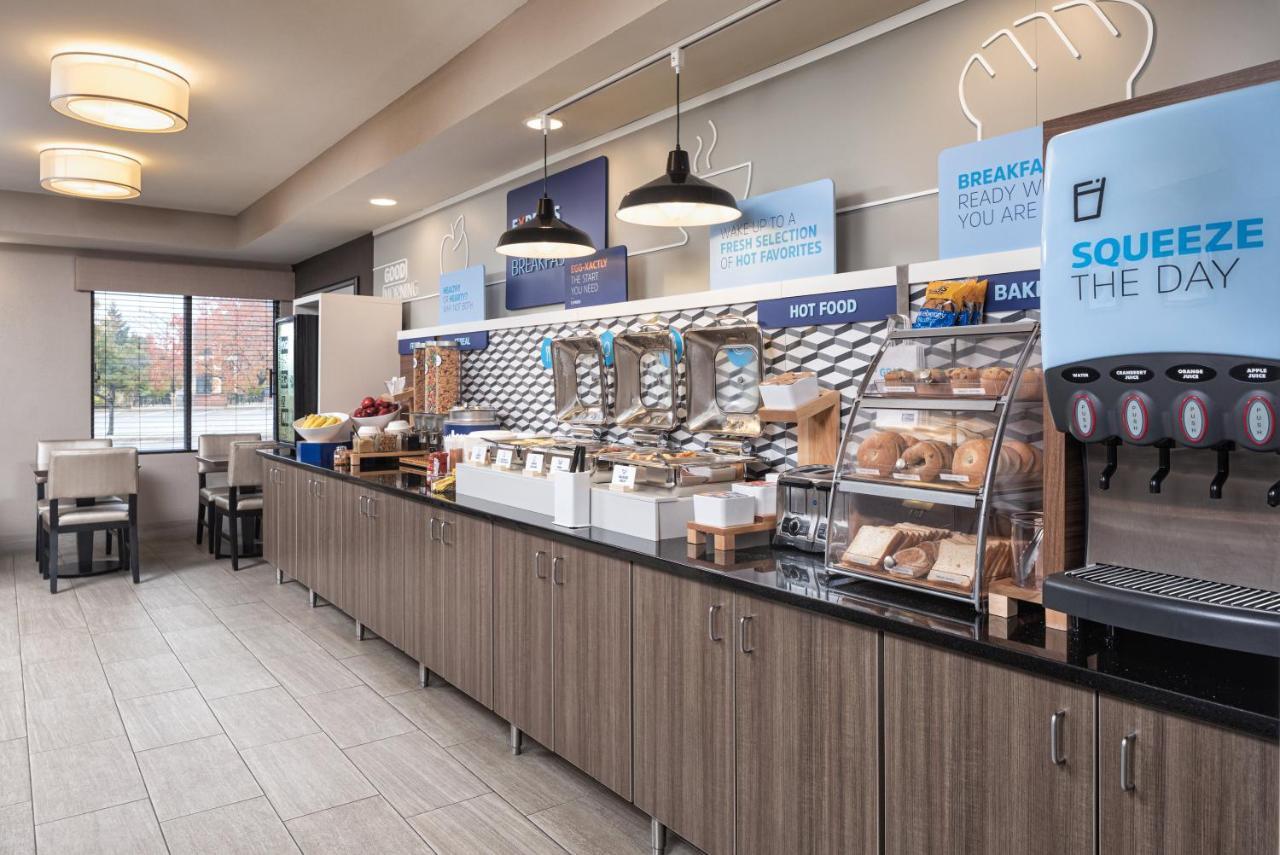 Holiday Inn Express Hotel & Suites Minneapolis - Minnetonka By Ihg Dış mekan fotoğraf